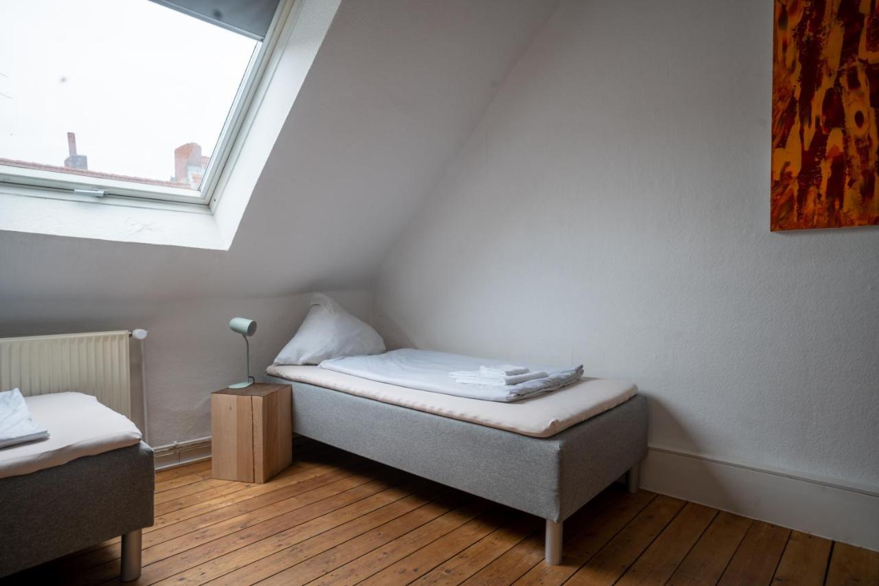 Stadtwohnungen Linden - Ferienwohnung Im Dachgeschoss هانوفر المظهر الخارجي الصورة